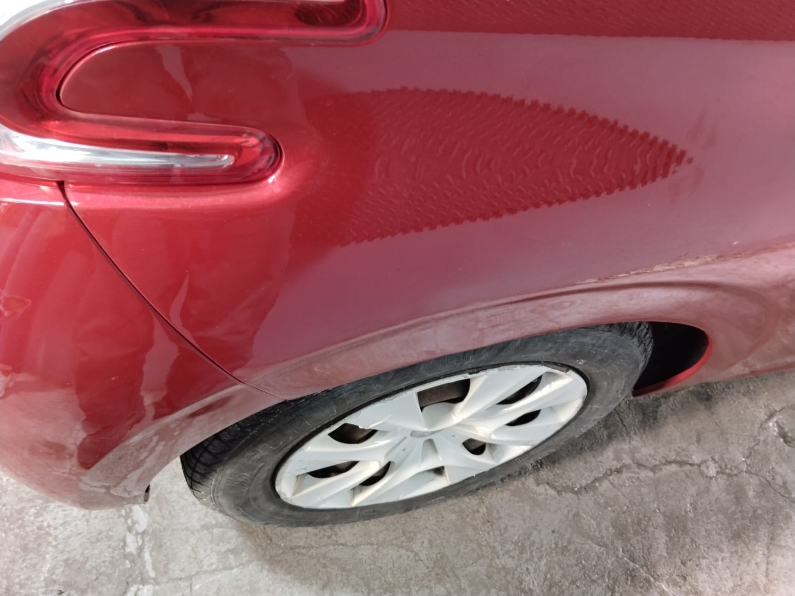 Préparation de peinture sur élément de carrosserie